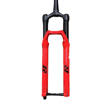 912 - 01 - 152_Marzocchi Bomber Z2 27.5" 140mm 44mm RAIL - Gloss Red