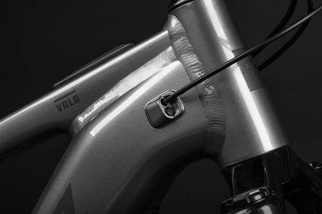 Santa Cruz Vala AL 70 MTB E-Bike (2026) | Gloss Lunar Gray
