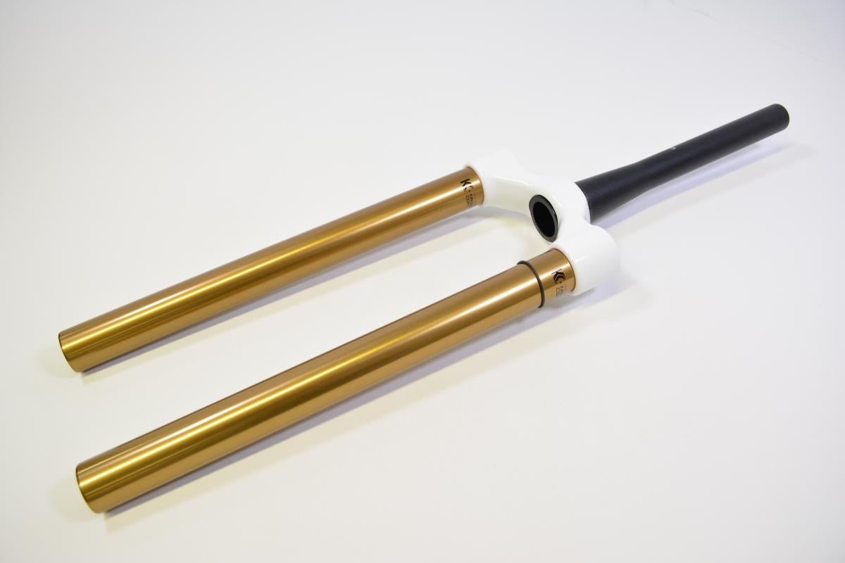 820 - 11 - 604 - KIT_Gabeloberteil 2015 36 26in 180 Retro 1.5T White Kashima CSU Assy